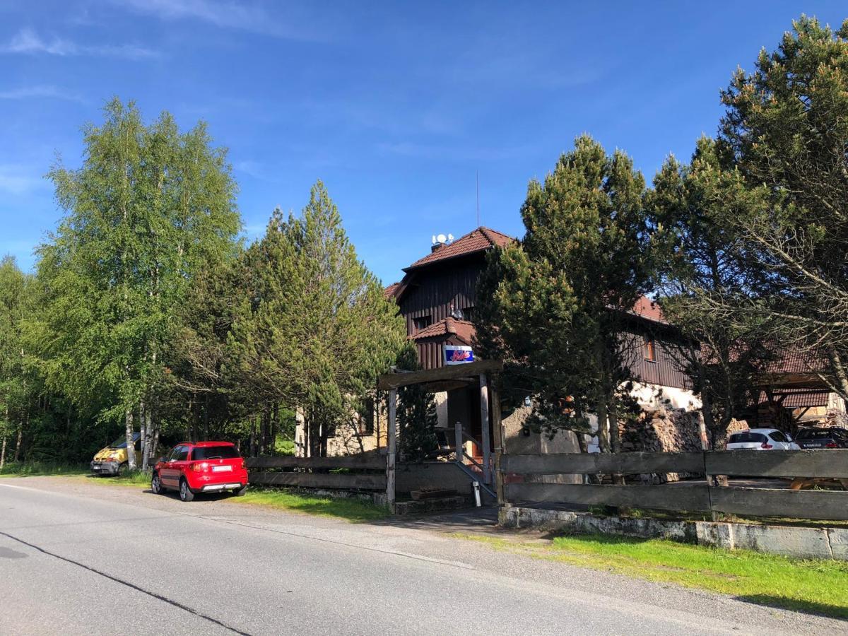 Penzion "Pod Hureckym Vrchem" Prasily Exteriör bild
